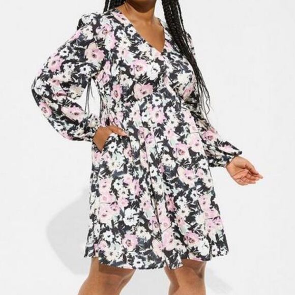 NWT Torrid Floral Charmeuse Babydoll Dress - Picture 1 of 13